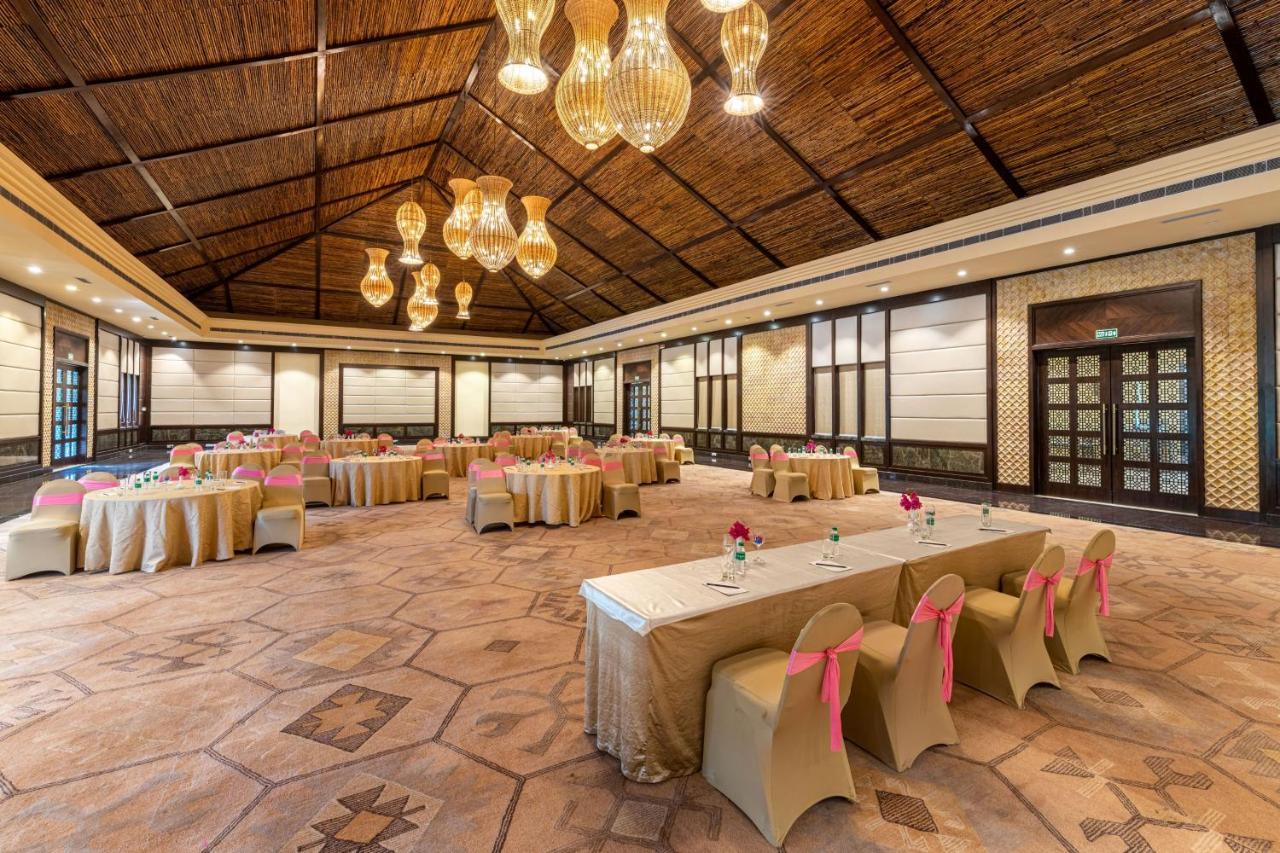 Hotel The Ananta Udaipur Exterior foto